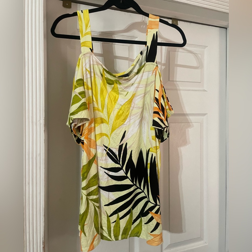 NWT JM Collection  Tropical Leaf Print Cold Shoulder Top size 2X 🌸🌹🌻 BC BAG 03